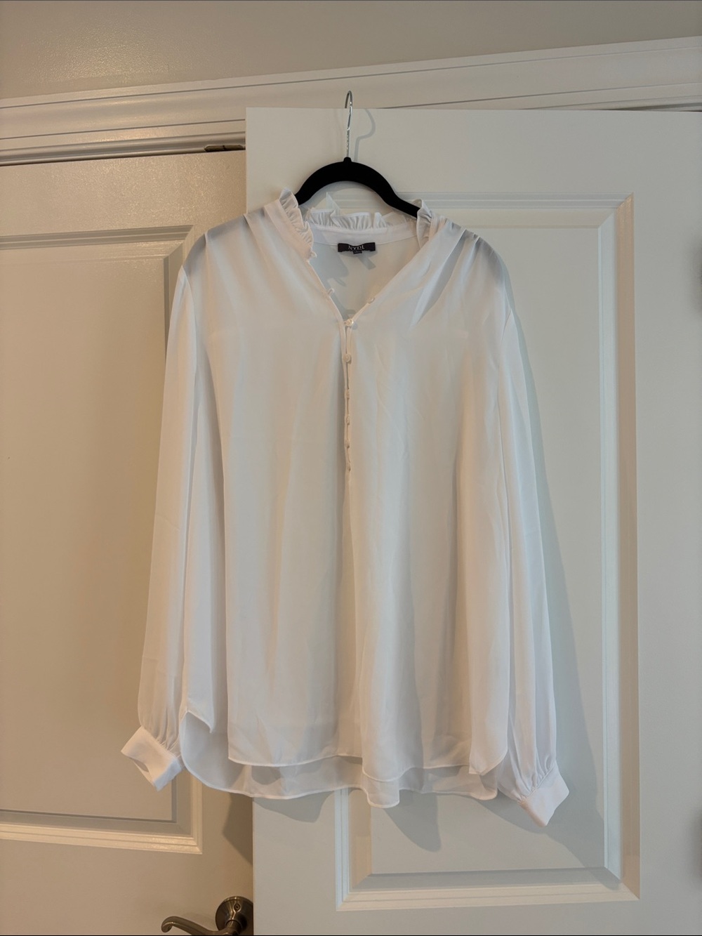NYDJ White Ruffle Collared Button-Front Blouse